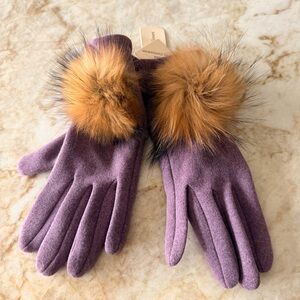 Pretty Persuasions Ladies Touch Screen Purple Gloves with Raccoon Fur Trim - NWT